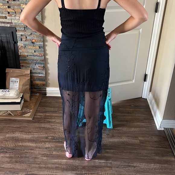 SHE by Sheri Bodell shear midnight blue/black skirt with liner. Size Small - Picture 4 of 5